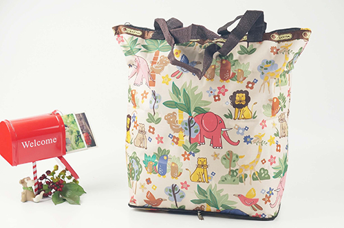 20.foldable shopping bag with wheels